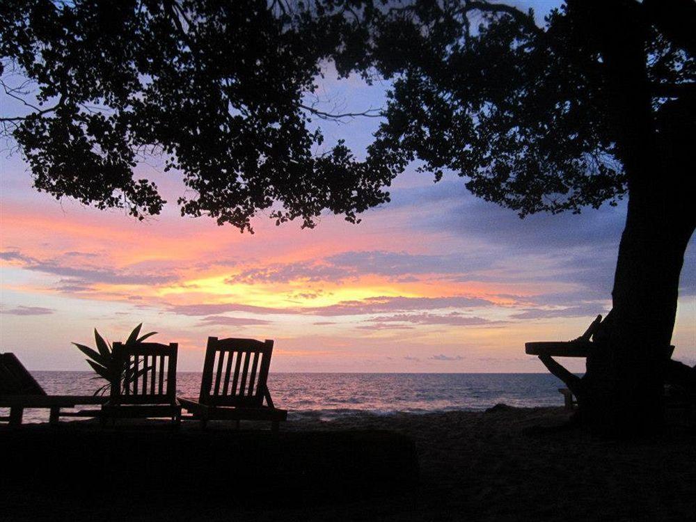 Pongara Lodge Libreville Exteriör bild